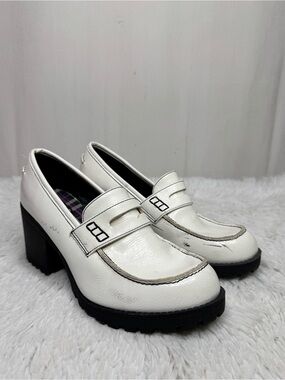 DIRTY LAUNDRY / Lita white patent leather chunky heeled loafers / 8